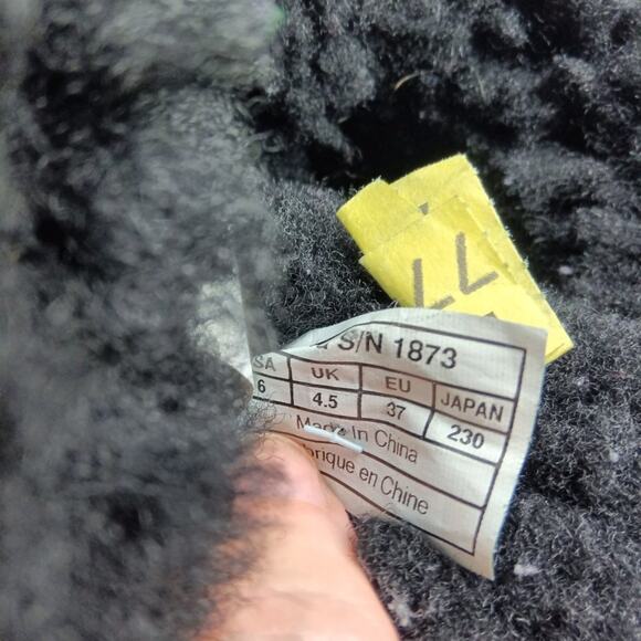 UGG Boots Bailey Button Black - Picture 3 of 8